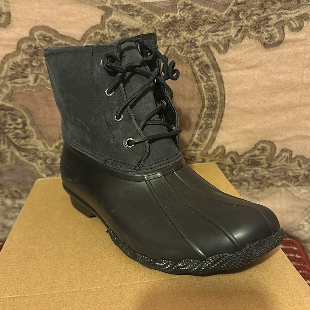 Sperry Women's Saltwater Winter Lux Boots Size 10